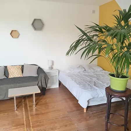 Refait A Neuf Avec Jardin Partage アパート